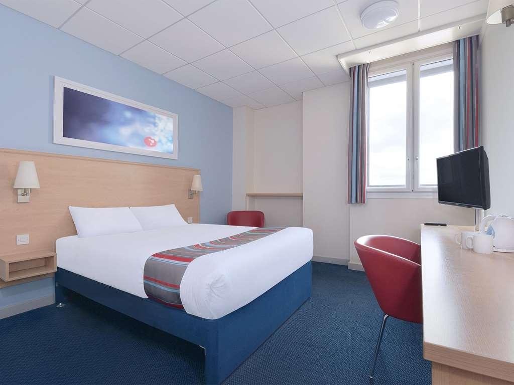 Travelodge Buckingham Szoba fotó