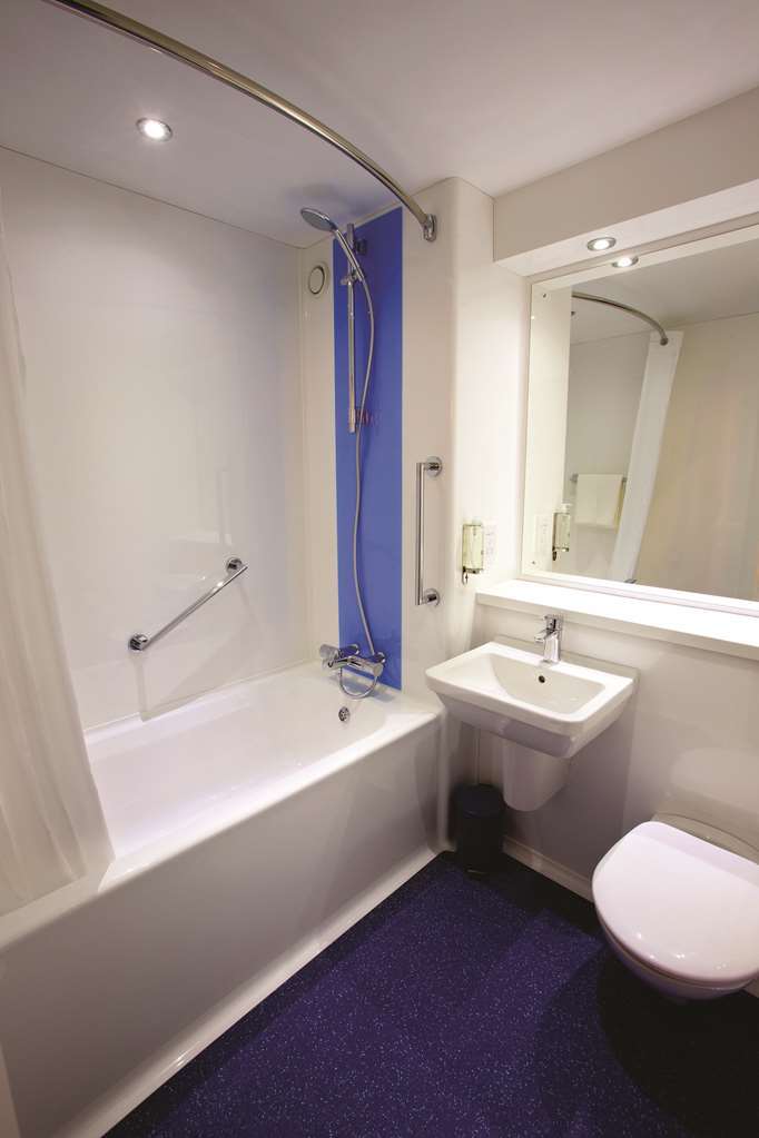 Travelodge Buckingham Szoba fotó